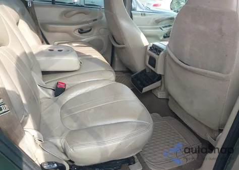 2000 Ford Expedition Eddie Bauer from USA, damaged, VIN 1FMRU1764YLB09353